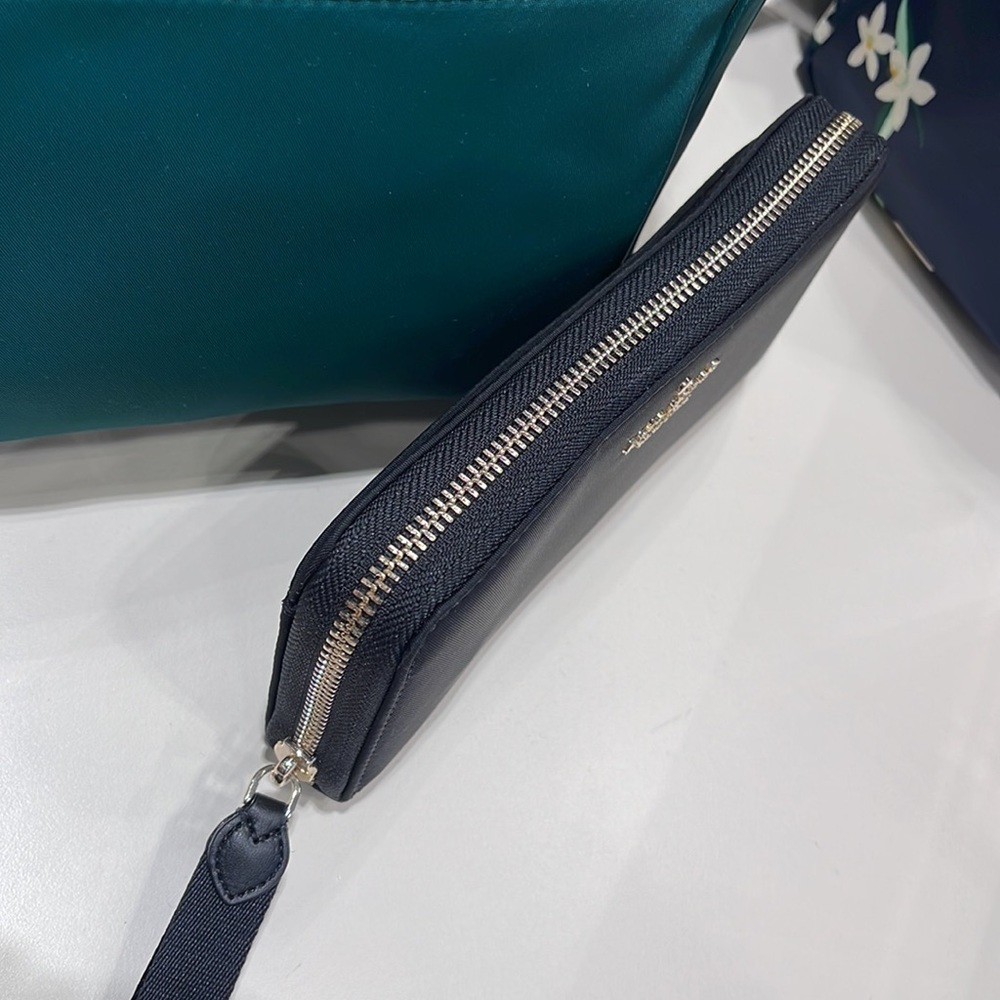 Kate Spade Chelsea Nylon Large Continental Wallet
Color: Black 
NWT - Picture 6 of 16